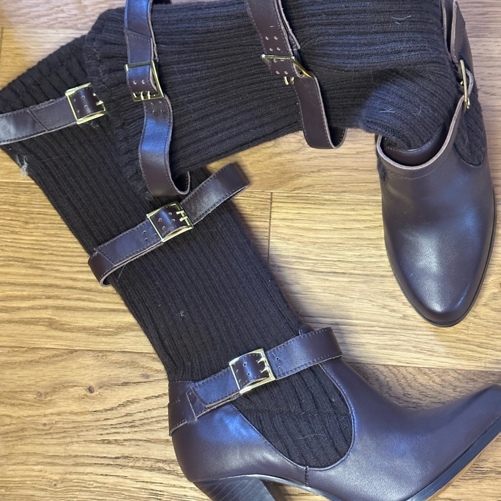 Brand New Womens Knee High Sweater Trimmed Boots By Mariah Carey